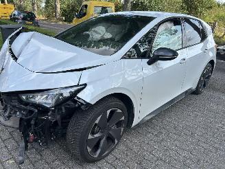 skadebil auto Cupra Born Essential 63 KwH    170 KW 2024/8