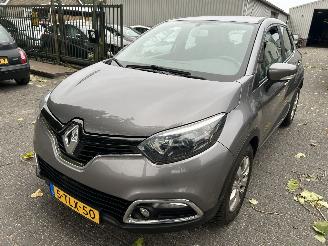krockskadad bil auto Renault Captur 1.2 TCe  Automaat 2014/4