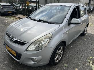Hyundai I-20 1.2   5 Drs picture 1