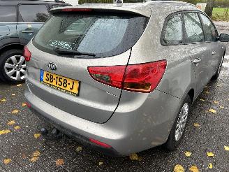 Kia Cee d Sportswagon 1.4 CVVT picture 5