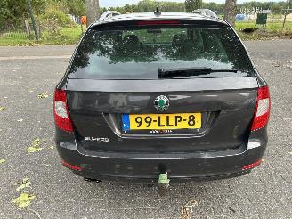 Skoda Superb Stationcar 1.8 TSI  Elegance picture 4