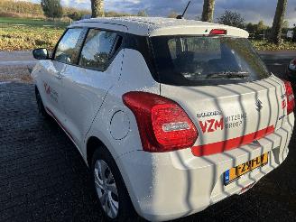 Suzuki Swift 1.2 Hybrid Comfort picture 7