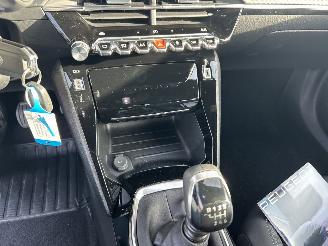 Peugeot 2008 1.2 PureTech  Allure picture 12