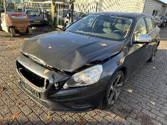 skadebil auto Volvo V-60 1.6   T 3 2012/5