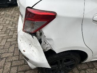 Toyota Yaris 1.0 VVT-I  Now picture 5