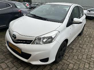 skadebil auto Toyota Yaris 1.0 VVT-I  Now 2014/9