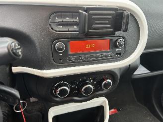 Renault Twingo 1.0 picture 9