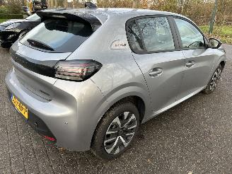 Peugeot 208 1.2 Hybrid  Automaat Style  met 2836 Km  ( nieuwprijs 30500,00 ) picture 5