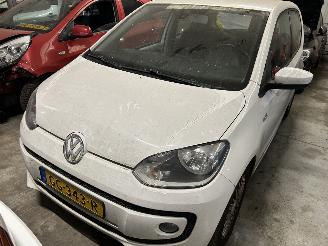 skadebil auto Volkswagen Up! 5 Drs 2015/2