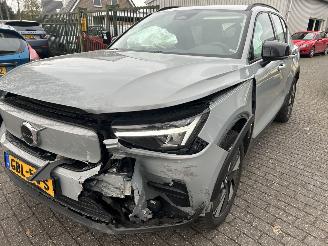 Voiture accidenté Volvo EX40 Single M Essential  70 kWh   ( is verrijdbaar ) 2024/6