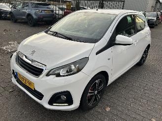 Voiture accidenté Peugeot 108 1.0  e-VTI  Active 2015/3