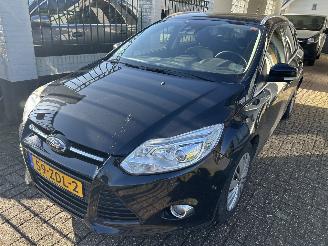 skadebil auto Ford Focus 1.0 Stationcar 2012/10
