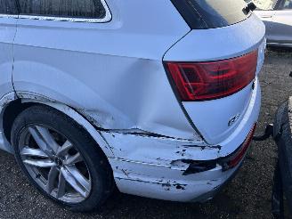 Audi Q7 3.0 TFSI  Automaat 7 persoons picture 8