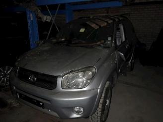 Vrakbiler auto Toyota Rav-4 RAV4 (A2), Terreinwagen, 2000 / 2005 2.0 16V VVT-i 4x4 2004/7