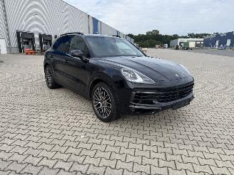 Porsche Cayenne 3.0 Automatik Leder LED Panoramadach Luftfederung picture 3