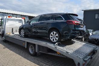 krockskadad bil auto Opel Insignia 2.0 CDTI 125 KW KOMBI EURO 6 2015/5