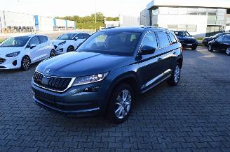 krockskadad bil auto Skoda Kodiaq 2.0 TDI 140 KW 4X4 ALLRAD PANO ACC 7 SITZE 2017/3