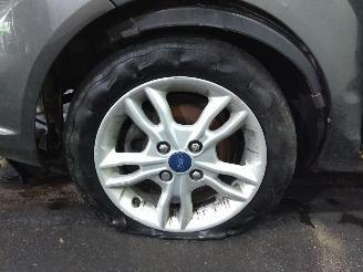 Ford Fiesta  picture 5