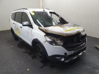 Salvage car Dacia Lodgy Stepway 1.6 SCE Bi-Fuel 2019/1
