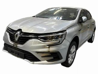 Salvage car Renault Mégane 4 phase 2 2020/9