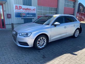 Vrakbiler auto Audi A3 A3 Sportback (8VA/8VF), Hatchback 5-drs, 2012 / 2020 1.4 TFSI 16V 2013/5