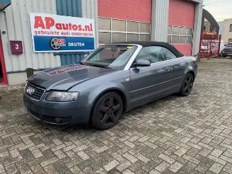 Vrakbiler auto Audi A4 A4 Cabriolet (B6), Cabrio, 2002 / 2005 1.8 T 20V 2004/6