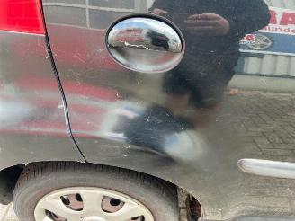 Peugeot 107 107, Hatchback, 2005 / 2014 1.0 12V picture 16
