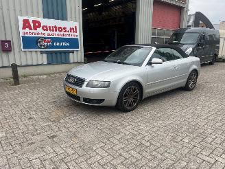 Coche accidentado Audi A4 CABRIO 3.0 V6 QUATTRO AUTOMAAT 2004/6