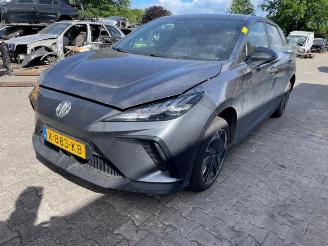 Autoverwertung MG 4 Electric, Hatchback, 2022 Comfort, Luxury 64 kWh 2023/11