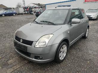 Salvage car Suzuki Swift Grijs ZCD Onderdelen Deur Motorkap 2006/1