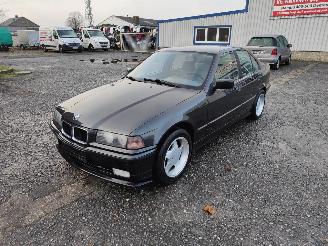 Auto da rottamare BMW 3-serie E36 316i Zwart 181 Onderdelen M40B16 Motor 1992/3