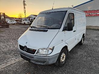 Autoverwertung Mercedes Sprinter 2.2 CDI Wit 9147 Onderdelen 611987 Motor 2004/2