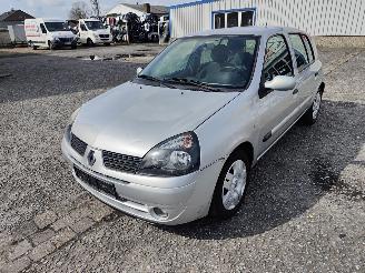 Auto da rottamare Renault Clio 1.2 Zilver TED69 Onderdelen D7F726 Motor 2005/3