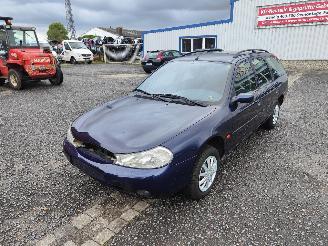 Sloopauto Ford Mondeo 1.8 16V Lugano-Blauw Onderdelen RKB Motor 1996/10