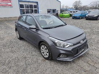 demontáž osobní automobily Hyundai I-20 1.2 Grijs V3G Onderdelen G4LA Motor 2019/7