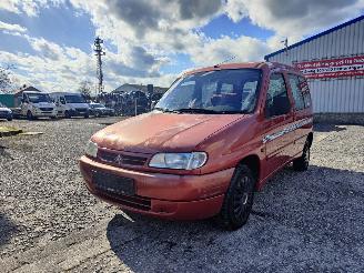 Sloopauto Citroën Berlingo 1.8 Rood Onderdelen LFX Motor 20TD02 Bak 1997/12