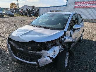Salvage car Opel Crossland X 1.2 2019/1