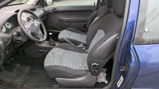 Peugeot 206 1.4 picture 15