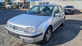 rozbiórka samochody osobowe Volkswagen Golf 1.4 2002/3