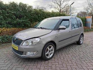 Vaurioauto  passenger cars Skoda Roomster 1.2 TSI STYLE 2010/10