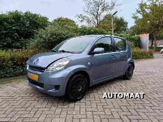 Schadeauto Daihatsu Sirion 2          1.3-16V Exclusive automaat 2010/12
