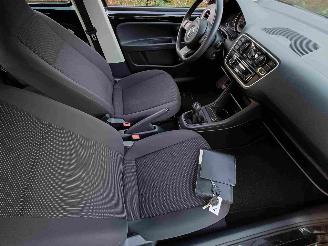 Volkswagen Up! 1.0 take up! BlueMotion airco 5drs picture 5