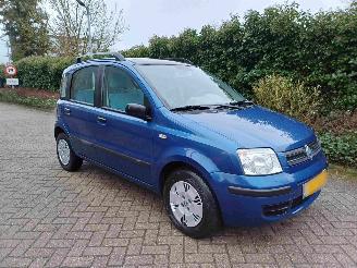 damaged passenger cars Fiat Panda 1.2 Emotion airco en panoramadak 2004/6