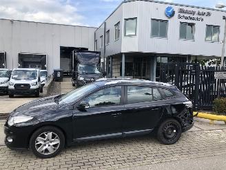 krockskadad bil auto Renault Mégane Grandtour 15dci 81kW E5 AIRCO NAVI 2012/7