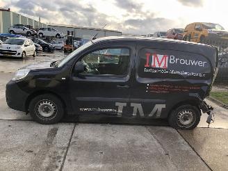 uszkodzony samochody ciężarowe Renault Kangoo 15dci 66kW E5 AIRCO, NAVI 2014/8