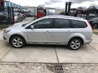 Coche accidentado Ford Focus 16i E5 Combi 2011/8