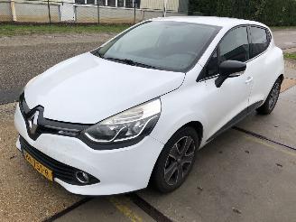 Renault Clio 15dci 66kW E6 Night & Day picture 2