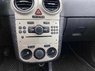 Opel Corsa 12i 16v picture 8