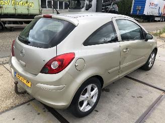 Opel Corsa 12i 16v picture 4