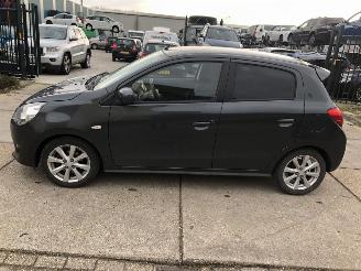 Unfallwagen Mitsubishi Space-star 12i 59kW E5 Airco LM velgen 2013/9